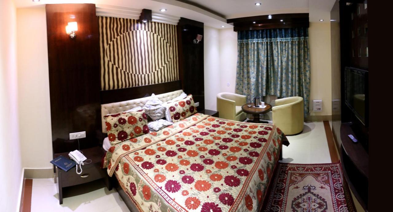 Hotel Raj Mandir Haridwār Buitenkant foto