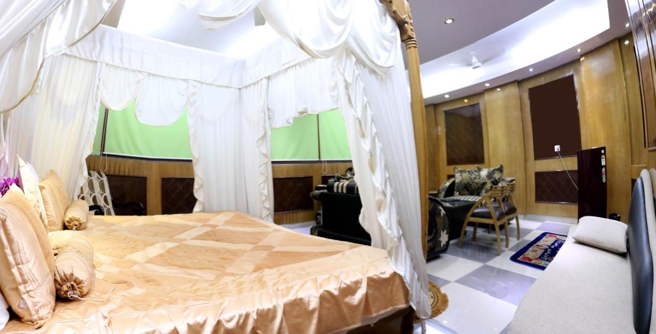 Hotel Raj Mandir Haridwār Buitenkant foto