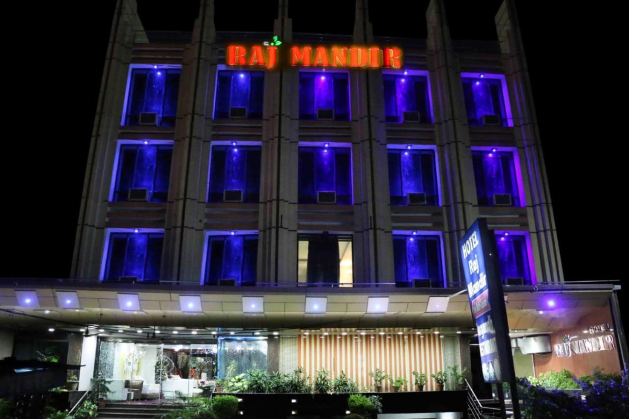 Hotel Raj Mandir Haridwār Buitenkant foto