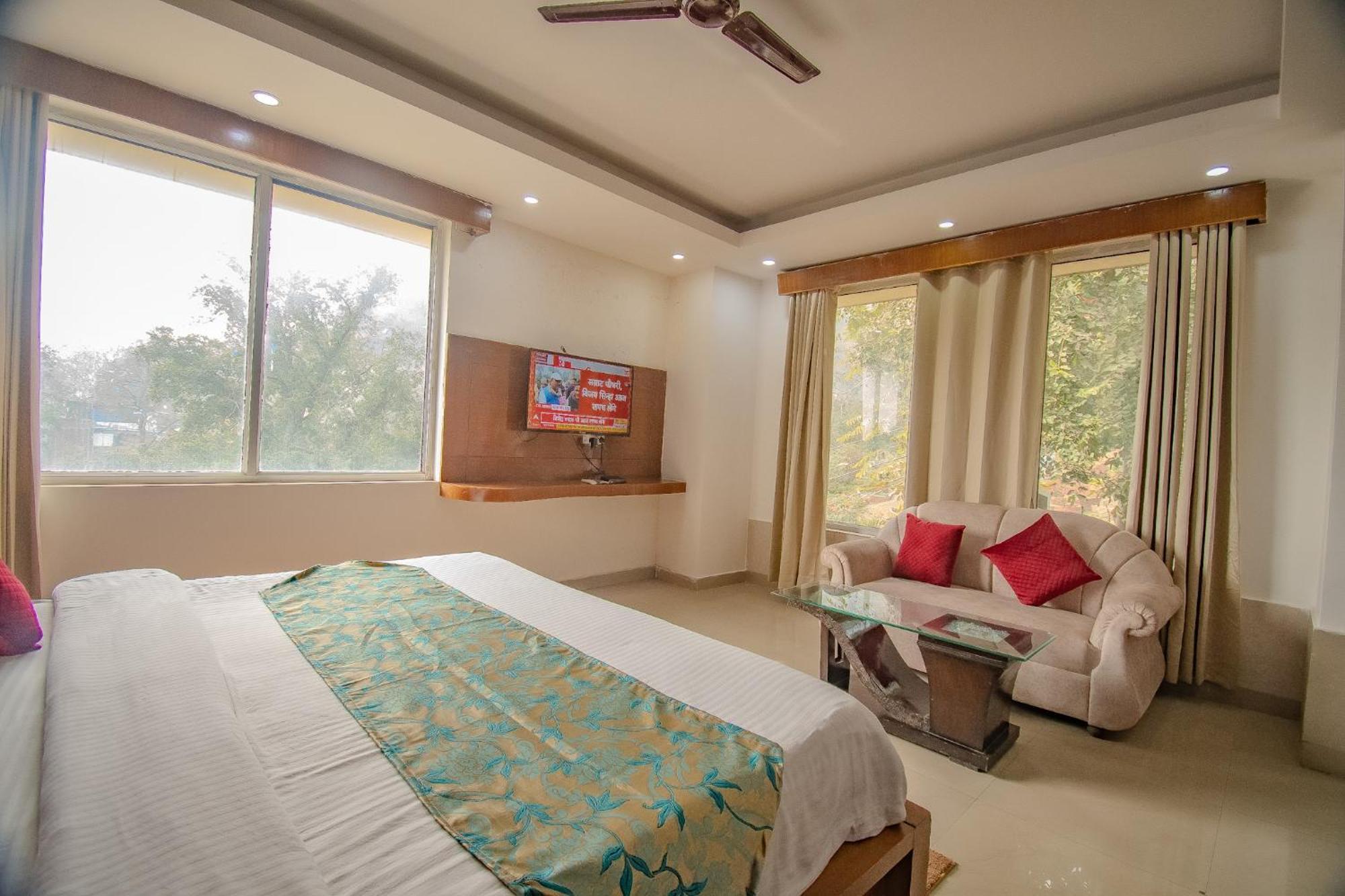 Hotel Raj Mandir Haridwār Buitenkant foto