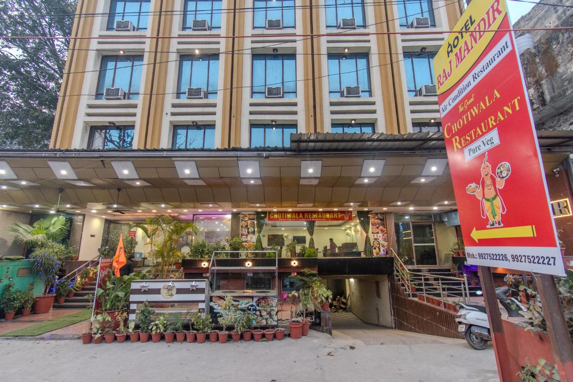 Hotel Raj Mandir Haridwār Buitenkant foto