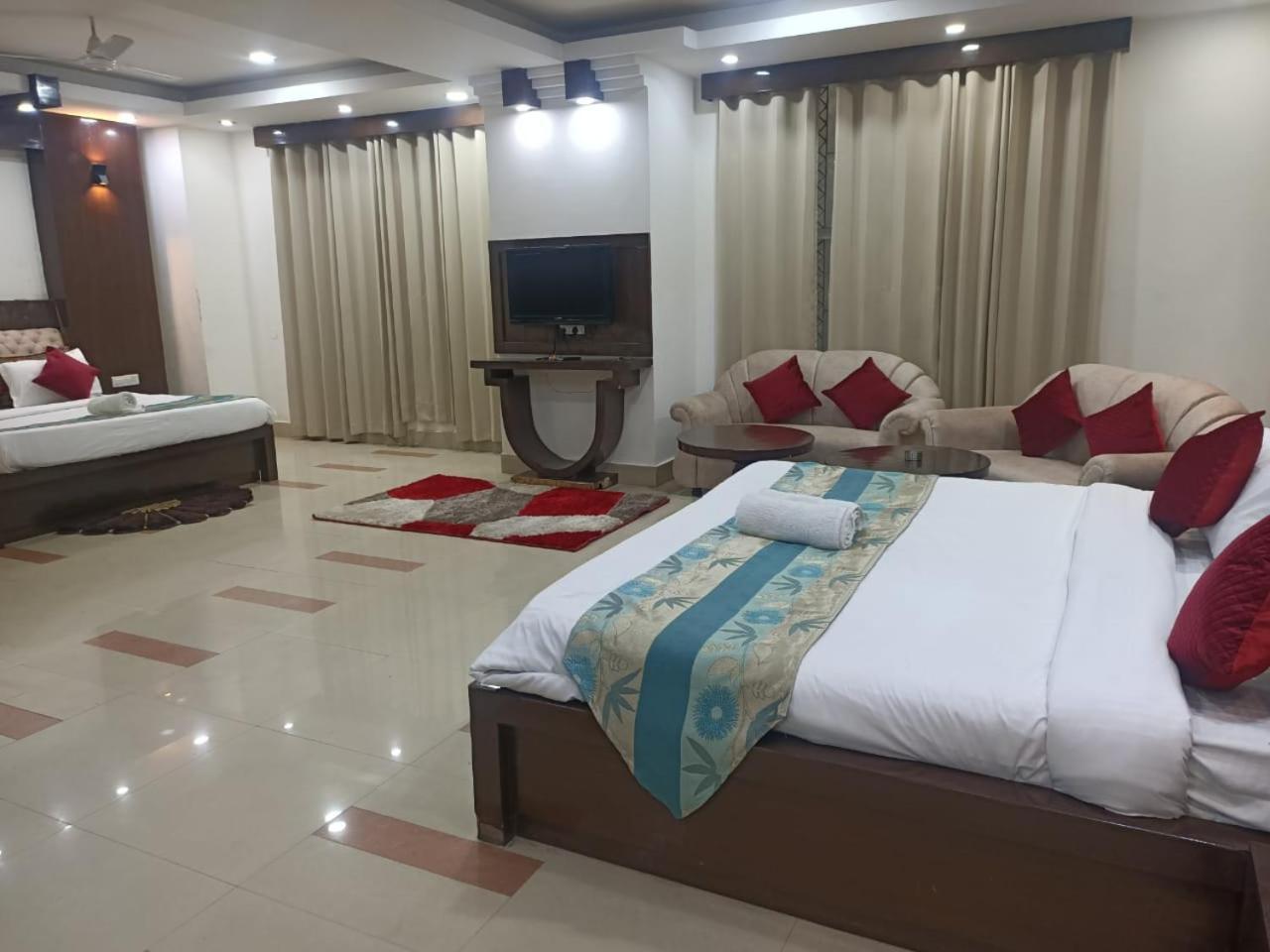 Hotel Raj Mandir Haridwār Buitenkant foto