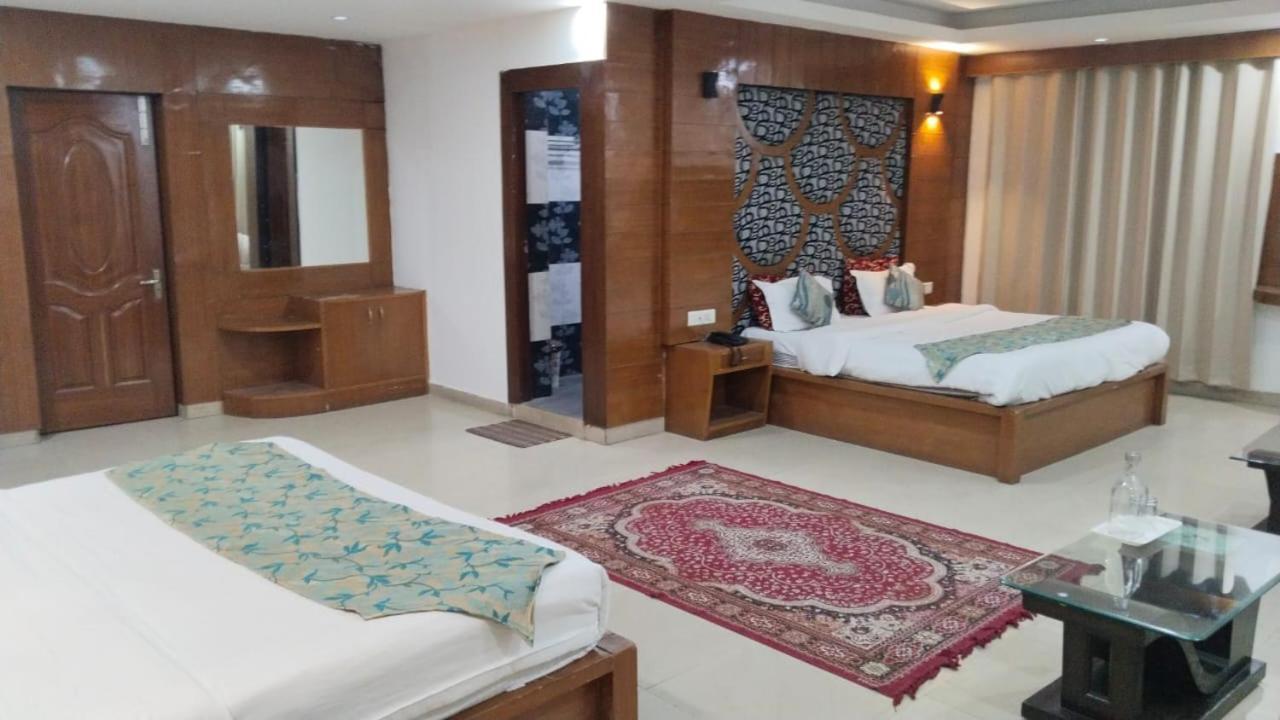 Hotel Raj Mandir Haridwār Buitenkant foto