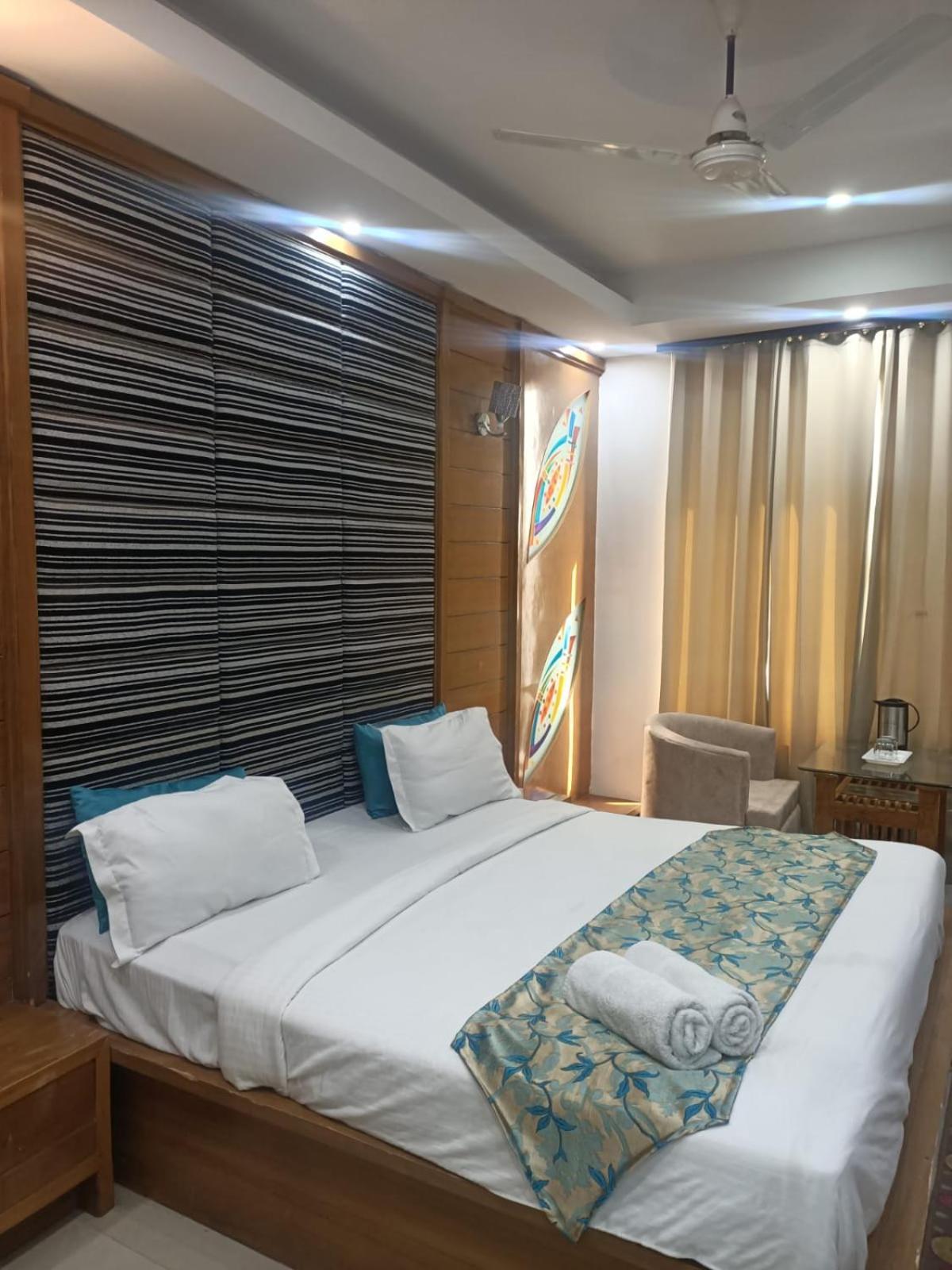 Hotel Raj Mandir Haridwār Buitenkant foto