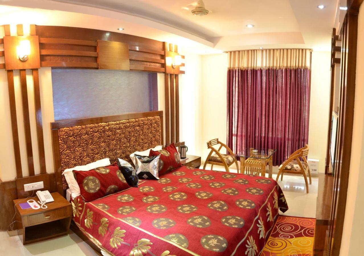 Hotel Raj Mandir Haridwār Buitenkant foto