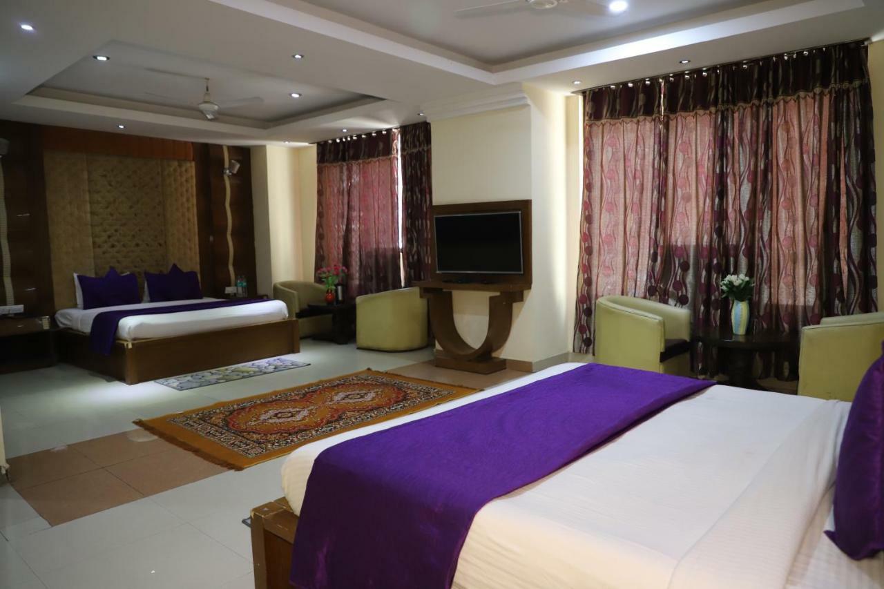 Hotel Raj Mandir Haridwār Buitenkant foto